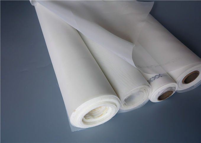 Branco de nylon da tela de malha do filtro do monofilamento resistente aos ácidos 115 larguras do CM para filtrar